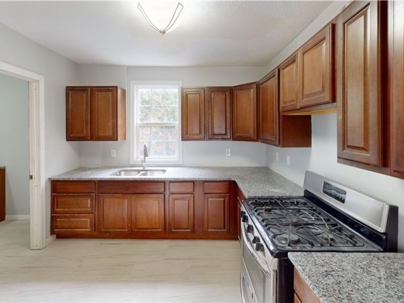 1085 Chalker Street, Akron, OH 44310 Photo 7