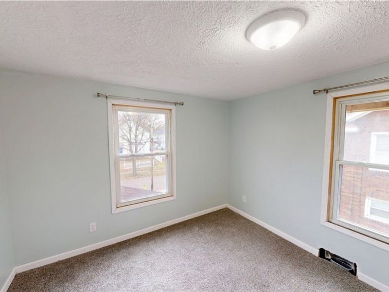 1085 Chalker Street, Akron, OH 44310 Photo 9