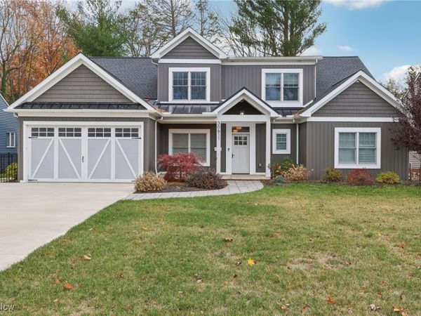 30611 Winston Drive, Bay Village, OH 44140