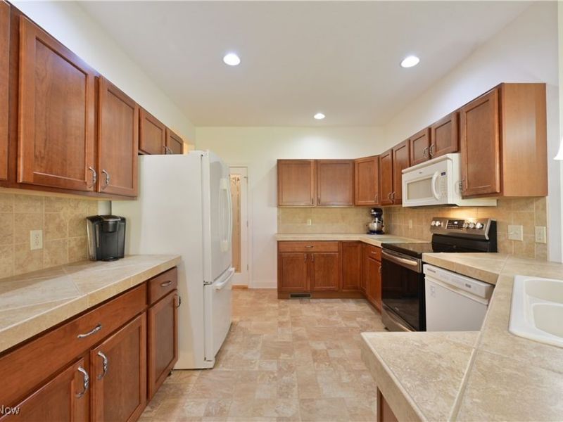4833 Mandarin Drive, Seville, OH 44273 Photo 13