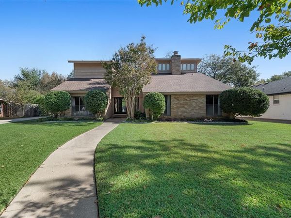 2203 Southcrest Drive, Arlington, TX 76013