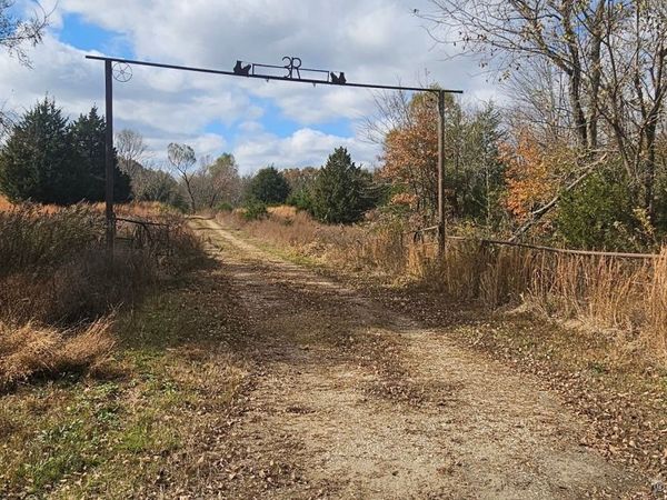 105750 S 4700 Road, Muldrow, OK 74948