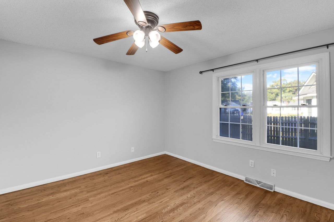 1944 Woodland Road Photo 13