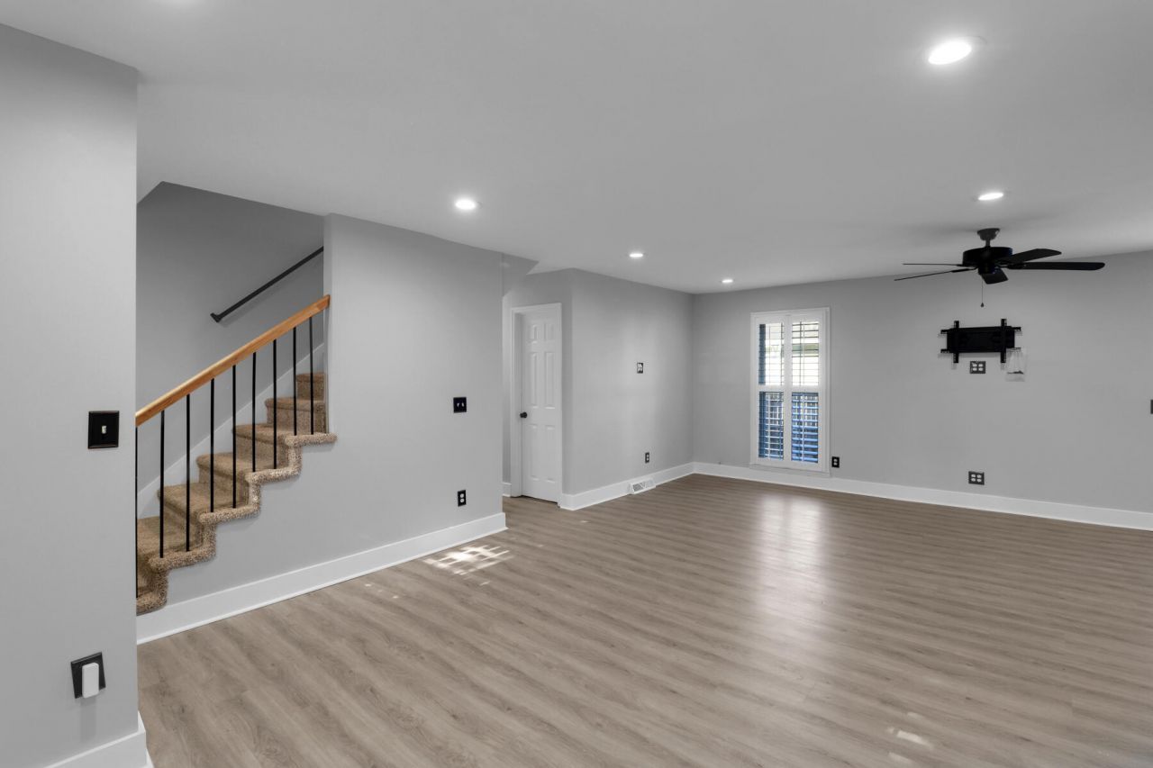 1944 Woodland Road Photo 9