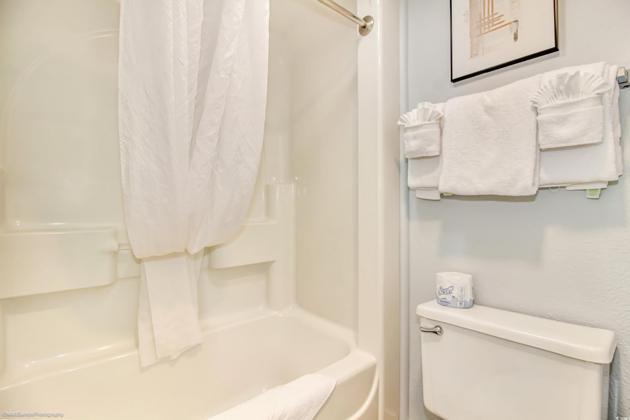 3000 N Ocean Blvd. Photo 19