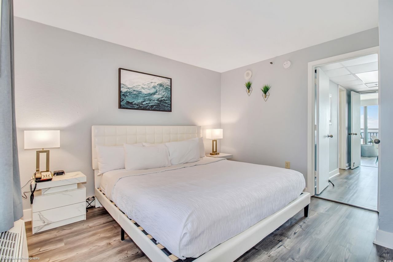 3000 N Ocean Blvd. Photo 21