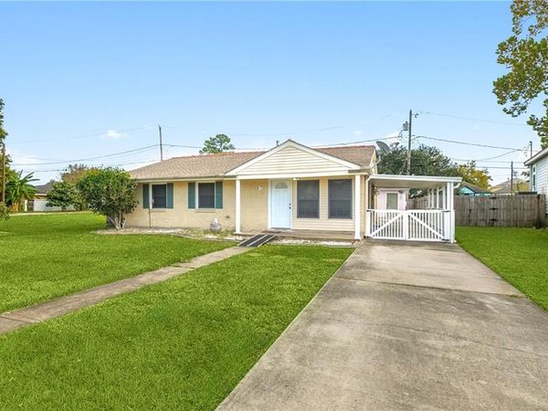 63 PATTERSON Drive, Chalmette, LA 70043