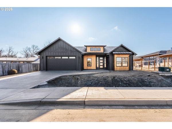 4226 SW Kirk AVE, Pendleton, OR 97801