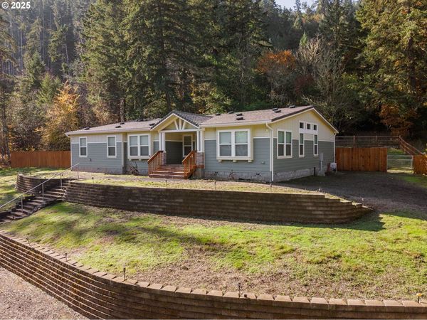 712 SIBOLD CANYON RD, Tenmile, OR 97481