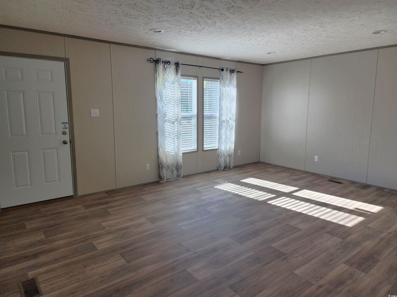 2004 Warren's Loop Photo 4