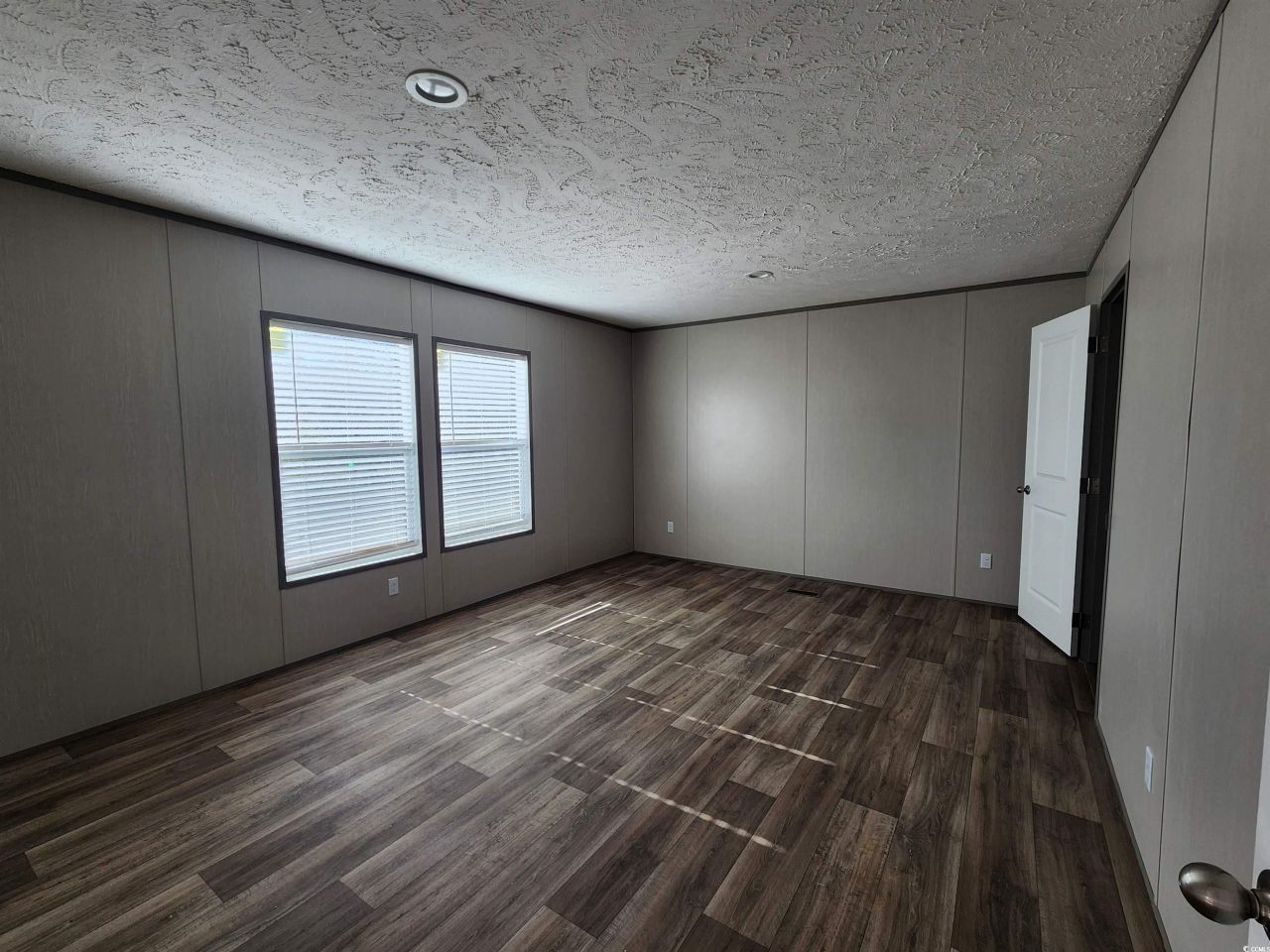 2004 Warren's Loop Photo 9