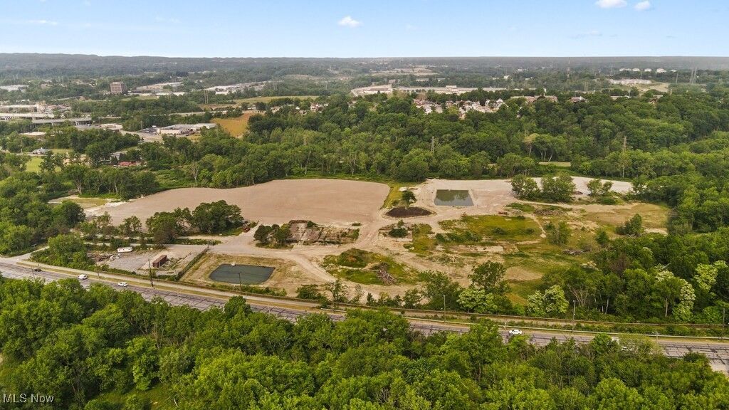 5000 Warner Road, Garfield Heights, OH 44125