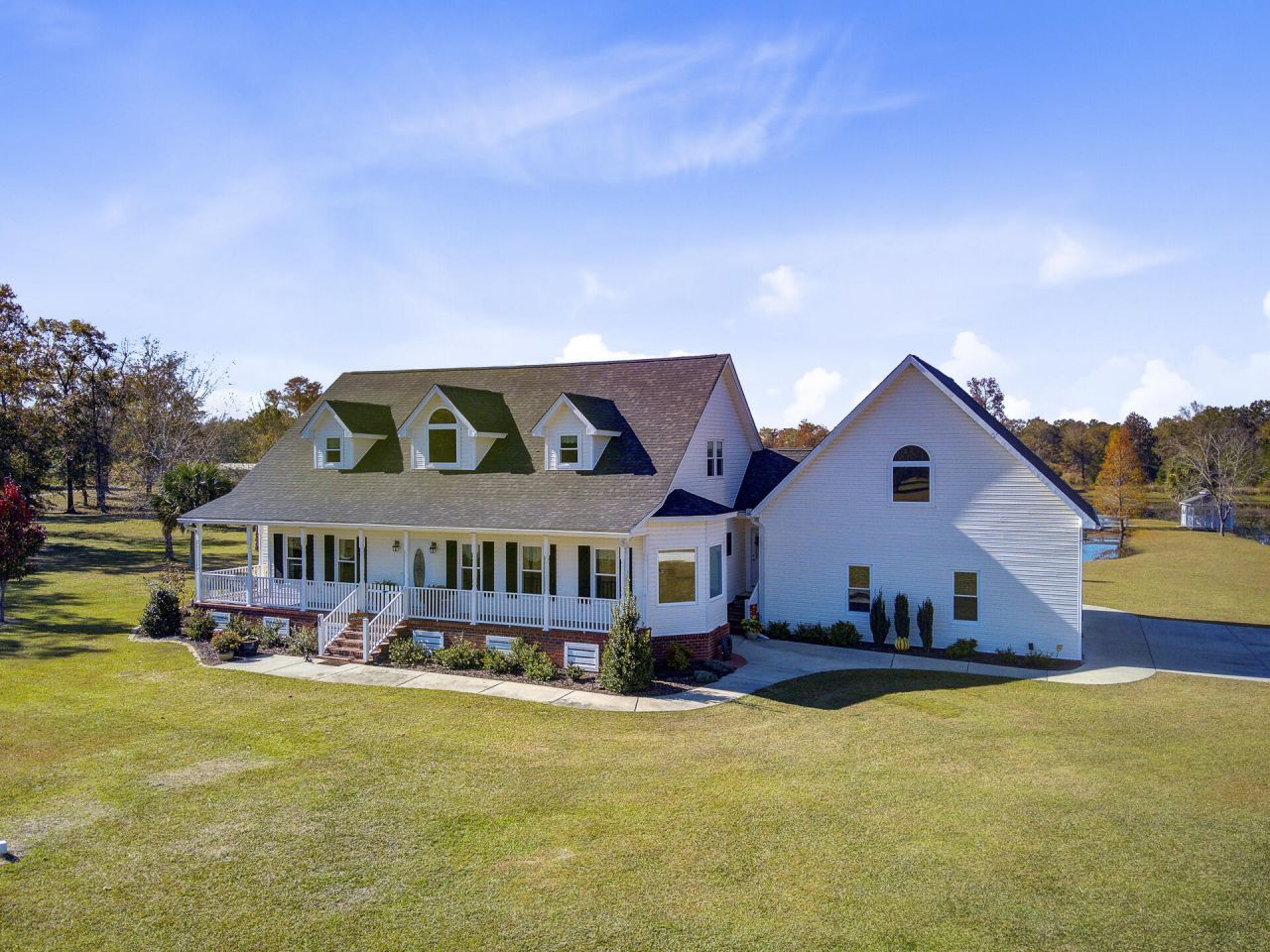 933 Tree Farm Lane Photo 10