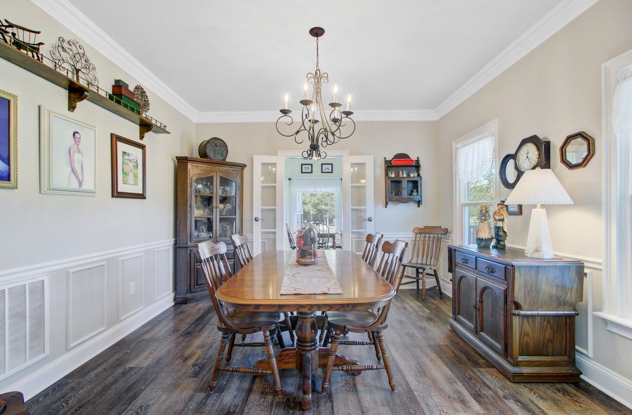 933 Tree Farm Lane Photo 17