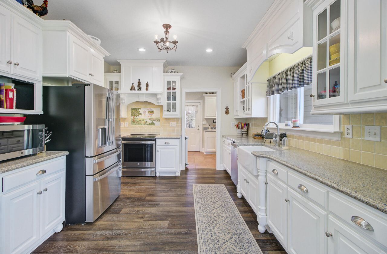 933 Tree Farm Lane Photo 22