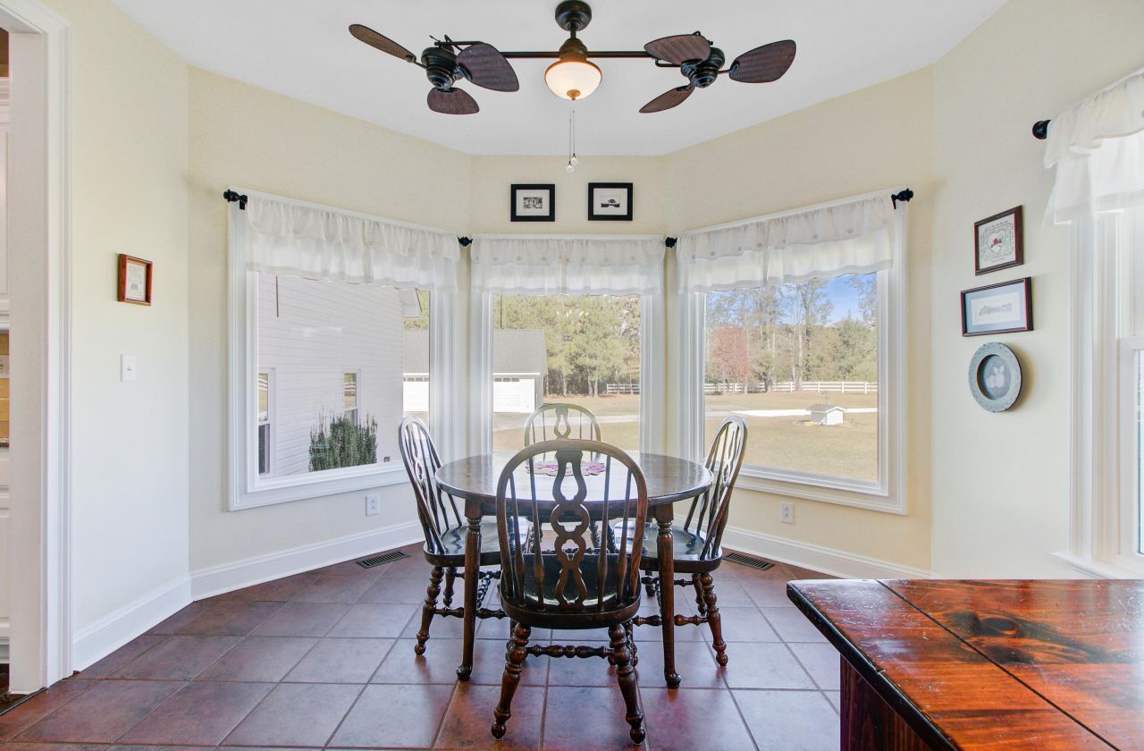 933 Tree Farm Lane Photo 27