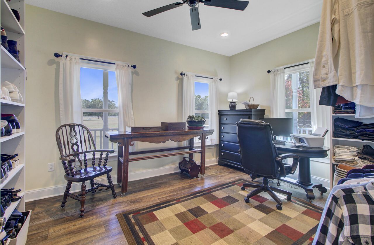 933 Tree Farm Lane Photo 38