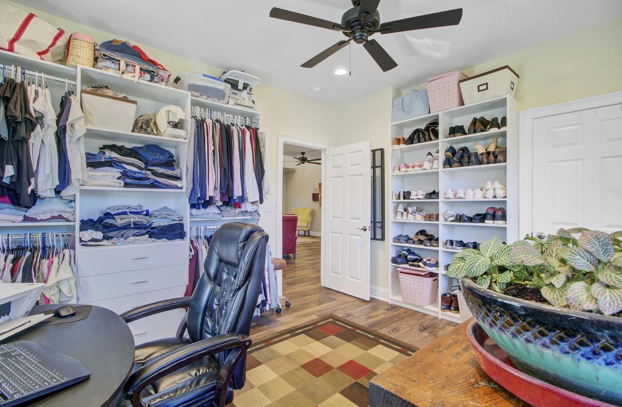 933 Tree Farm Lane Photo 39