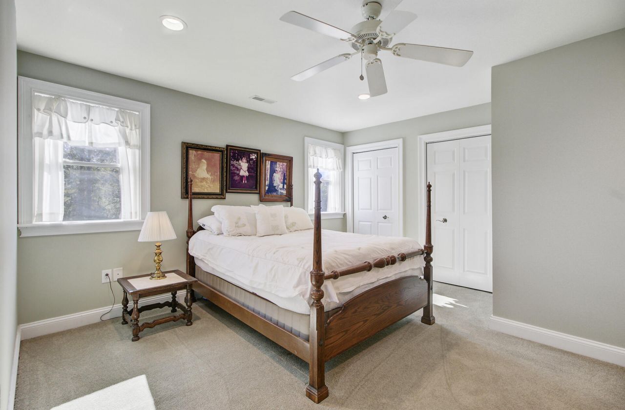 933 Tree Farm Lane Photo 45