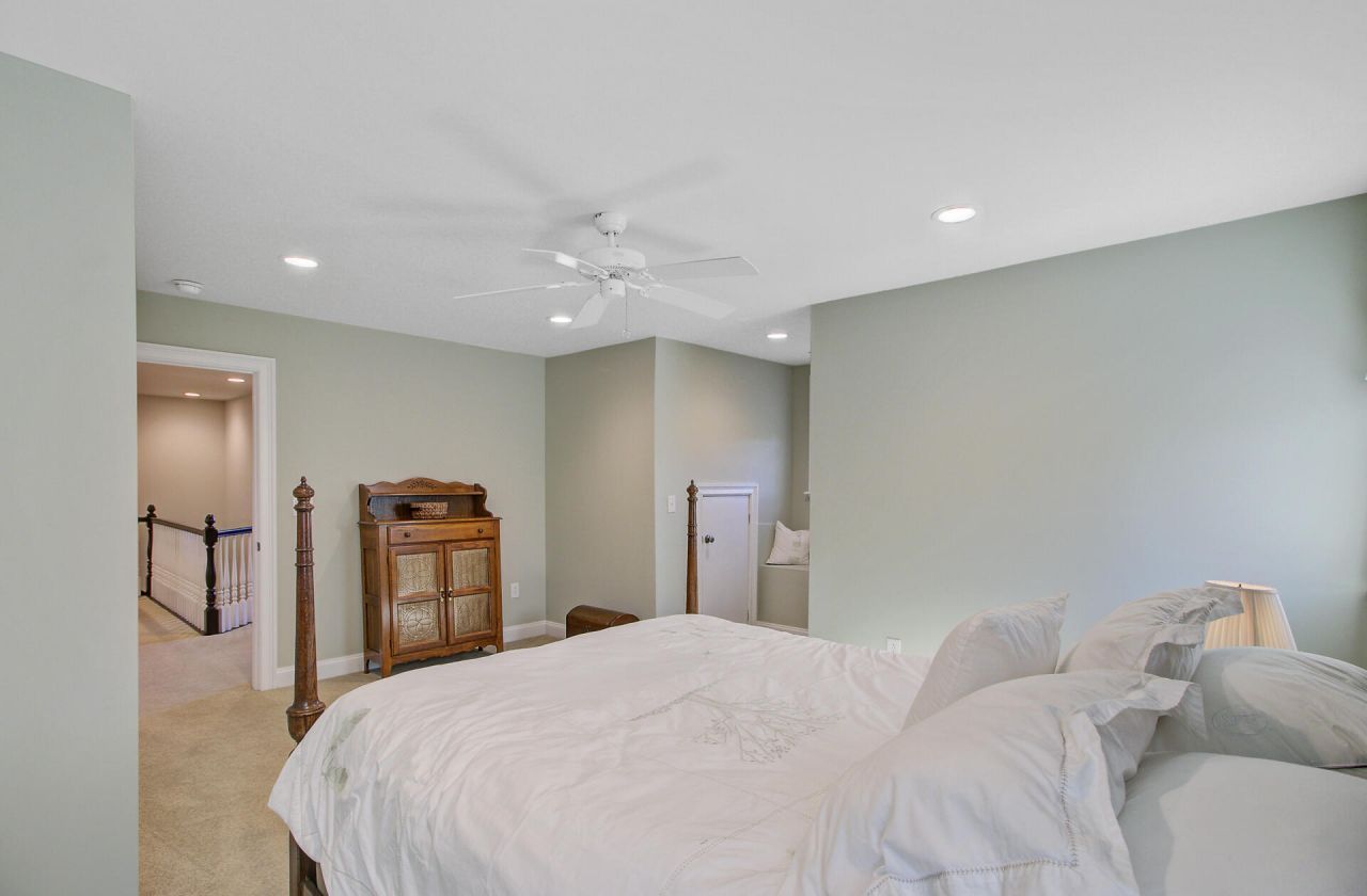 933 Tree Farm Lane Photo 46