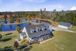 933 Tree Farm Lane photo 4