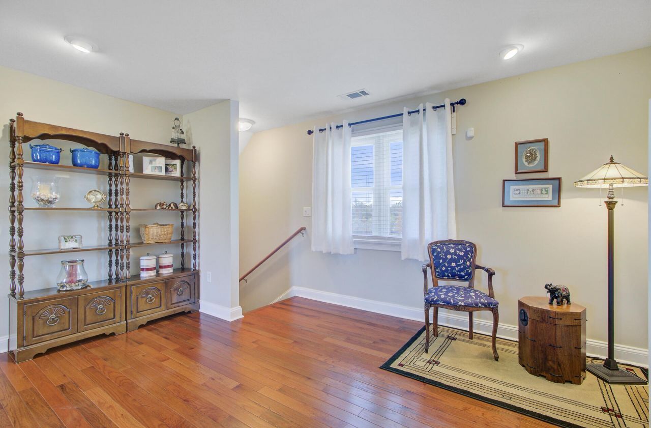 933 Tree Farm Lane Photo 52