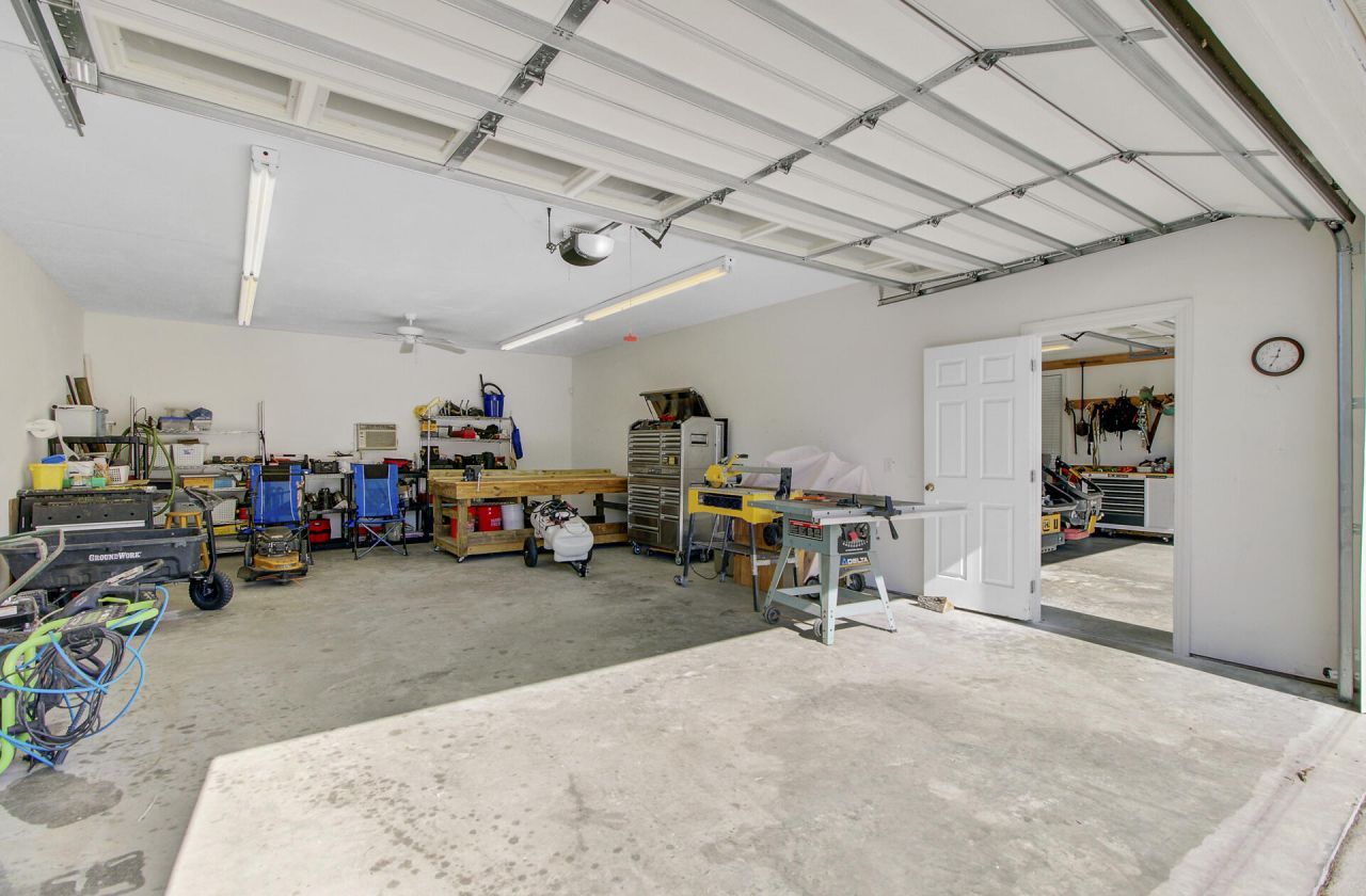 933 Tree Farm Lane Photo 64