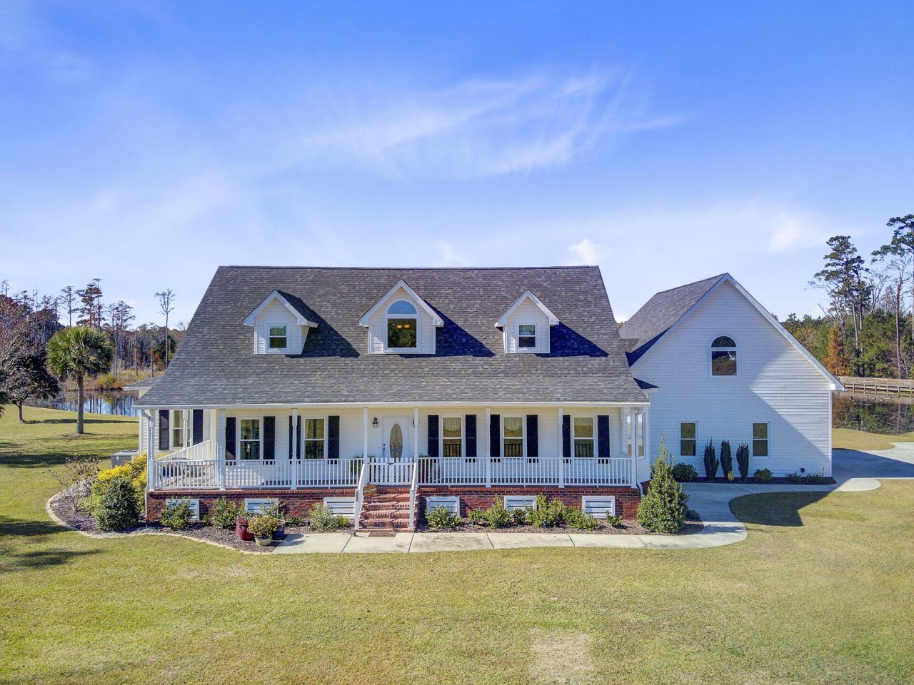 933 Tree Farm Lane Photo 8