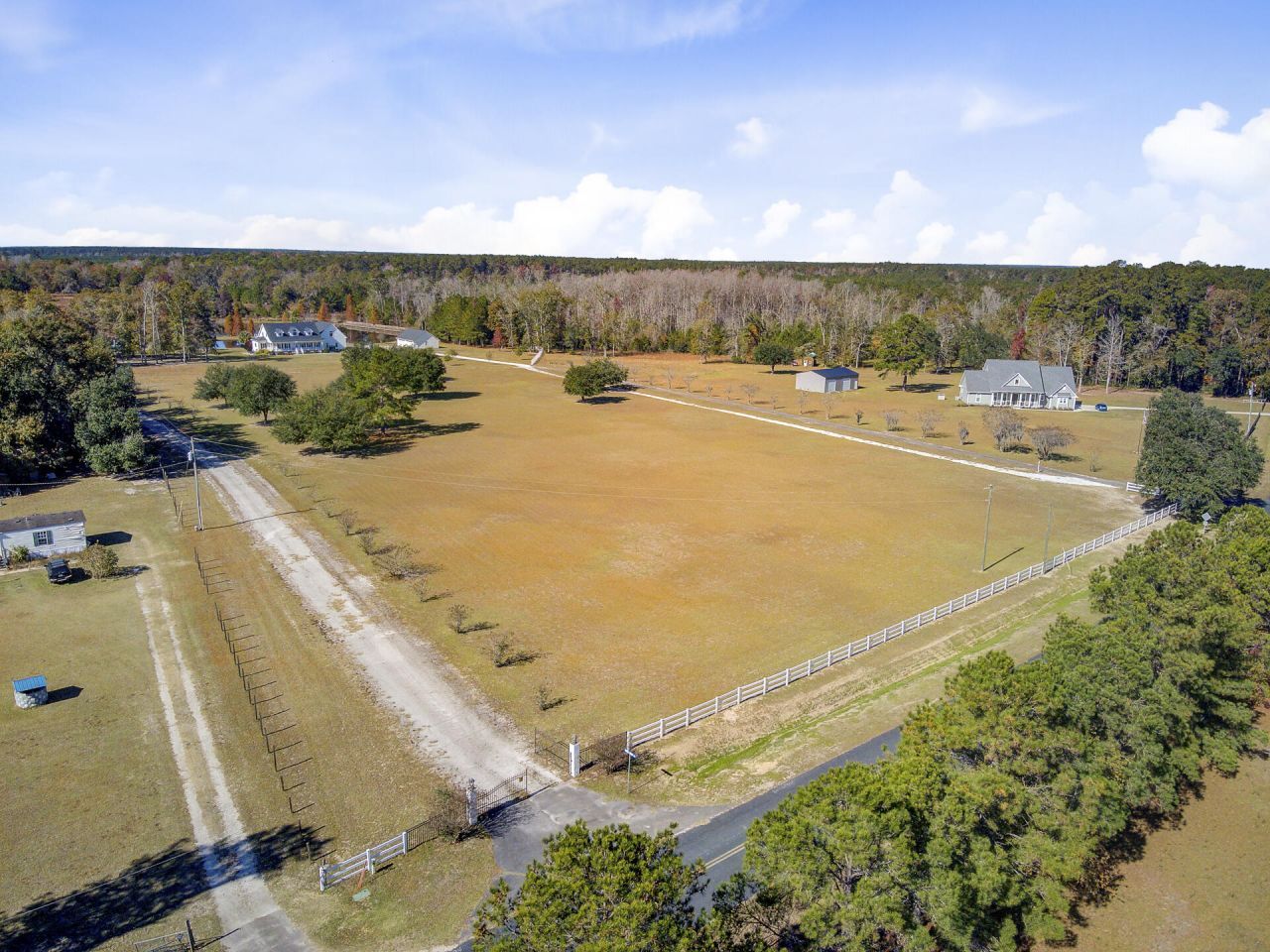 933 Tree Farm Lane Photo 93