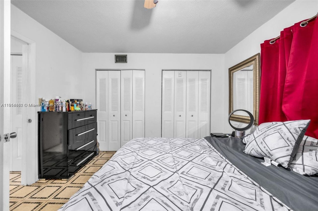 6600 W 2nd Ct, Unit 24, Hialeah, FL 33012 Photo