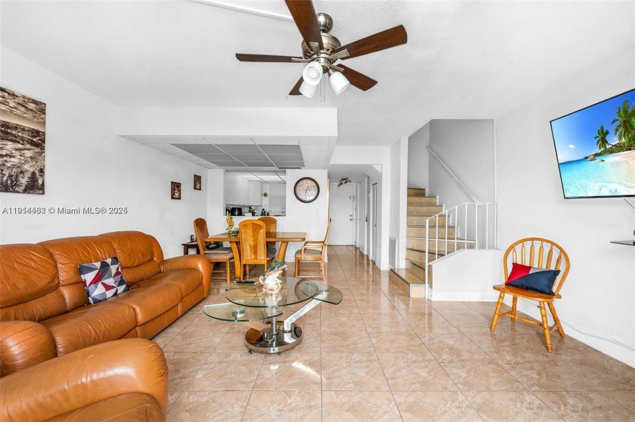 6600 W 2nd Ct, Unit 24, Hialeah, FL 33012 Photo