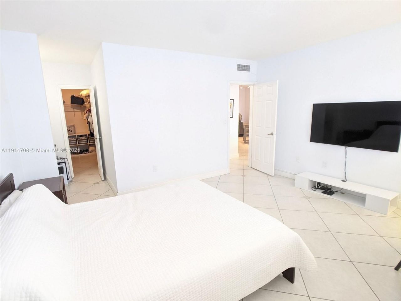 800 West Ave, Unit 938, Miami Beach, FL 33139 Photo