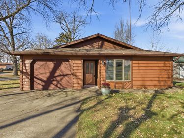 605 Chinook Avenue SW, Avon, MN 56310