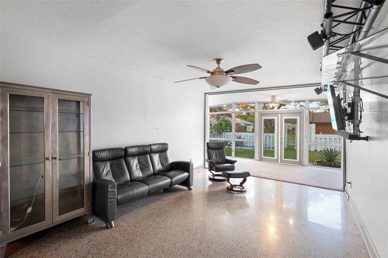 650 S Pine Street, New Smyrna Beach, FL 32169 Photo