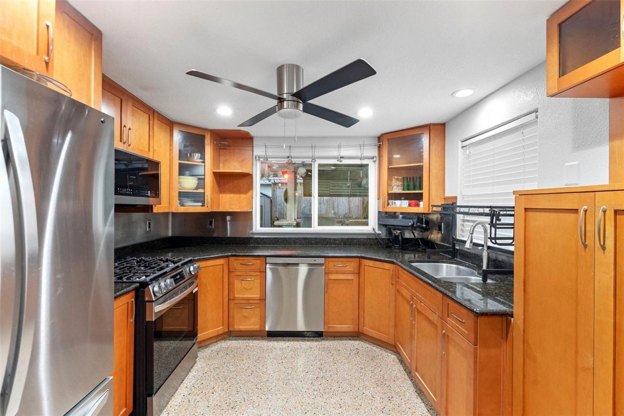 650 S Pine Street, New Smyrna Beach, FL 32169 Photo