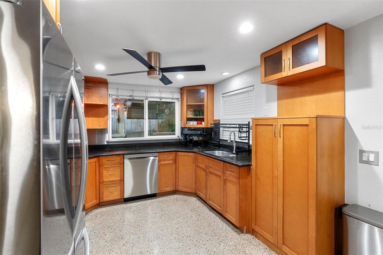 650 S Pine Street, New Smyrna Beach, FL 32169 Photo
