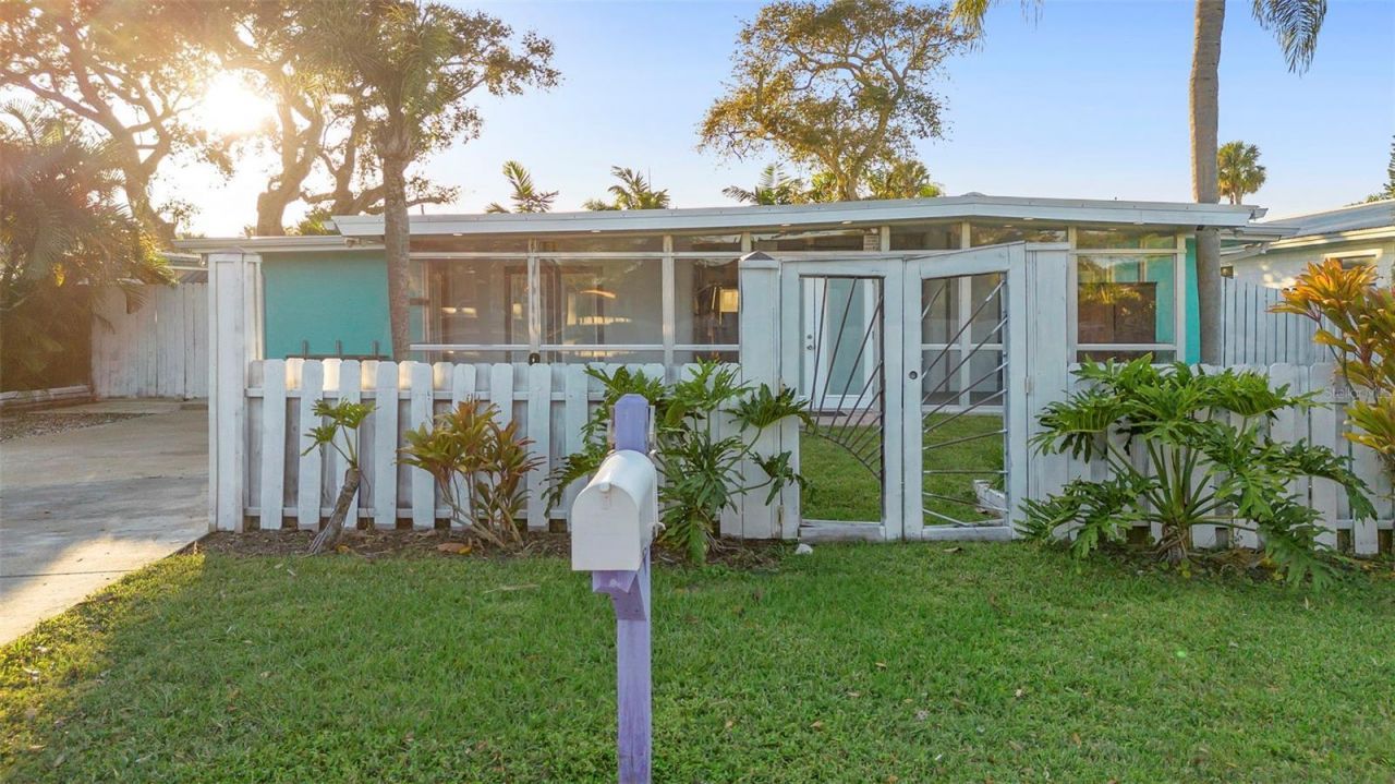 650 S Pine Street, New Smyrna Beach, FL 32169 Photo