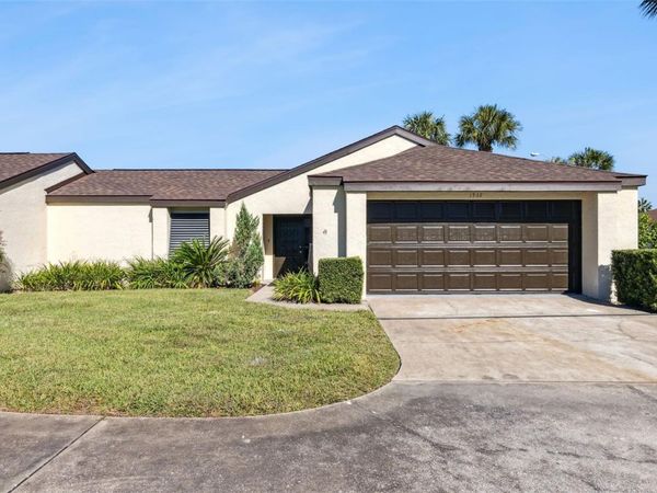1932 MAPLE CIRCLE, Unit 1932, TAVARES, FL 32778