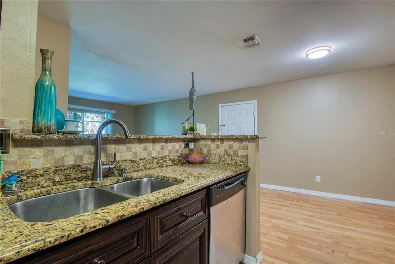 1400 Gandy Blvd. N Boulevard N, Unit 811, Saint Petersburg, FL 33702 Photo