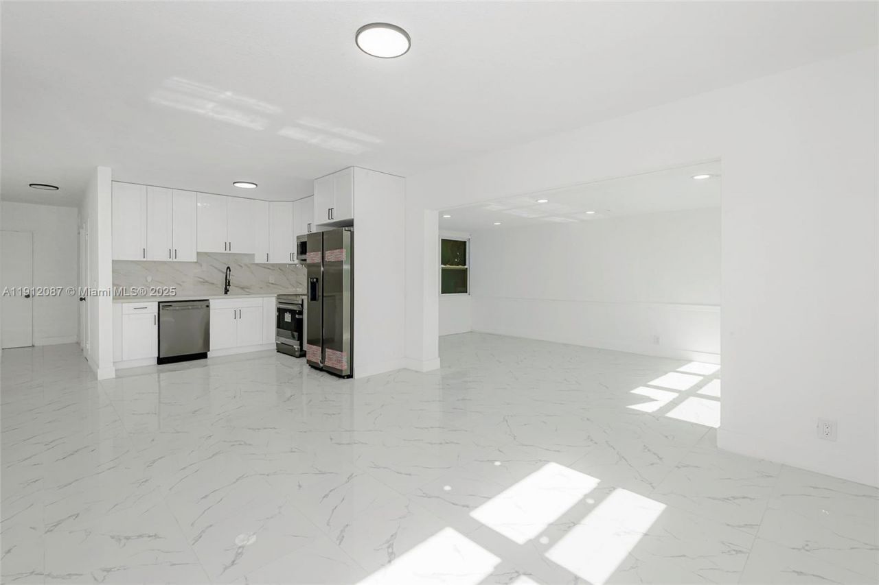 731 NE 16th St, Fort Lauderdale, FL 33304 Photo