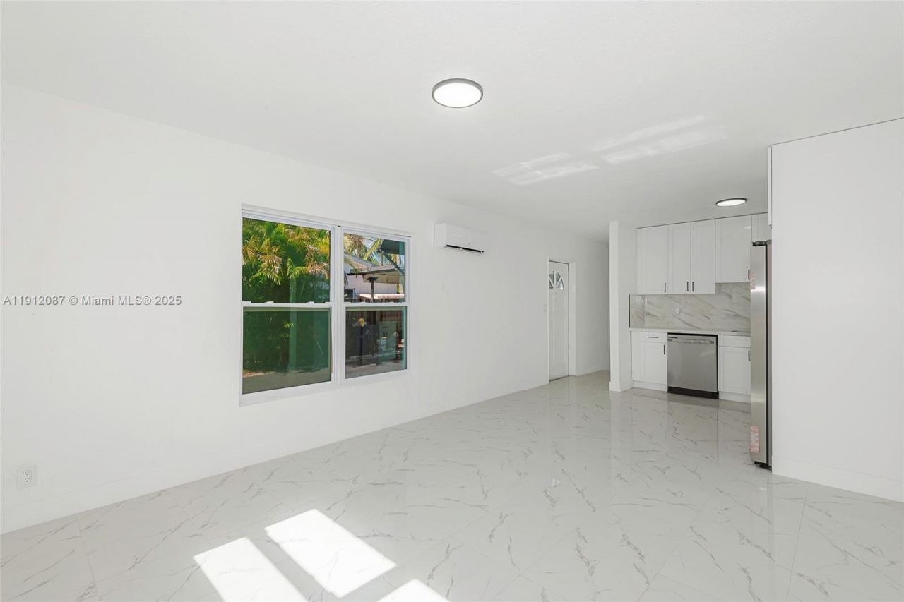 731 NE 16th St, Fort Lauderdale, FL 33304 Photo