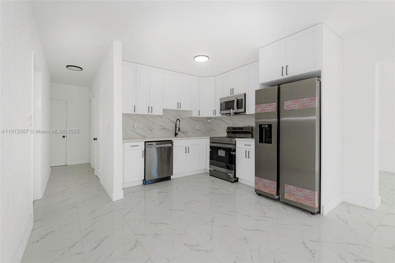 731 NE 16th St, Fort Lauderdale, FL 33304 Photo