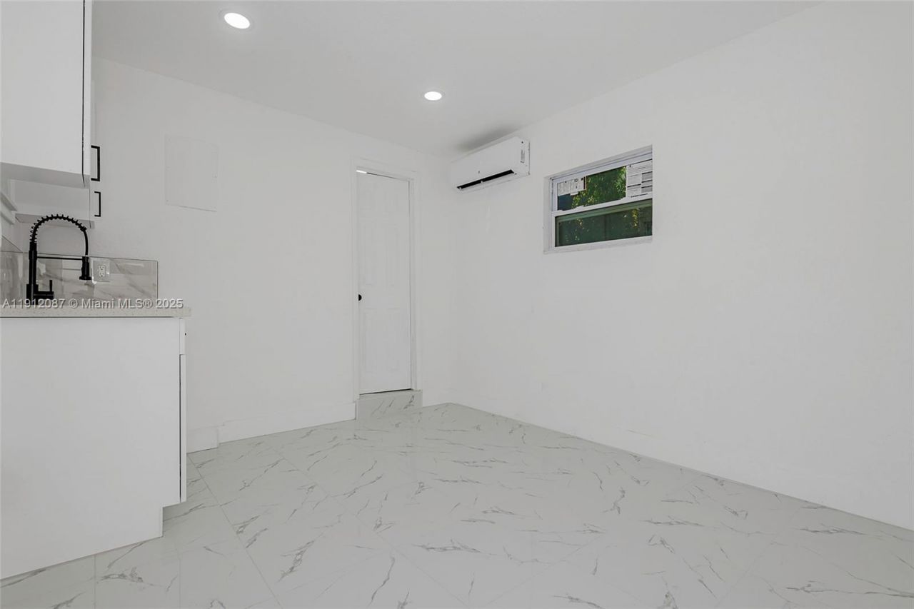 731 NE 16th St, Fort Lauderdale, FL 33304 Photo