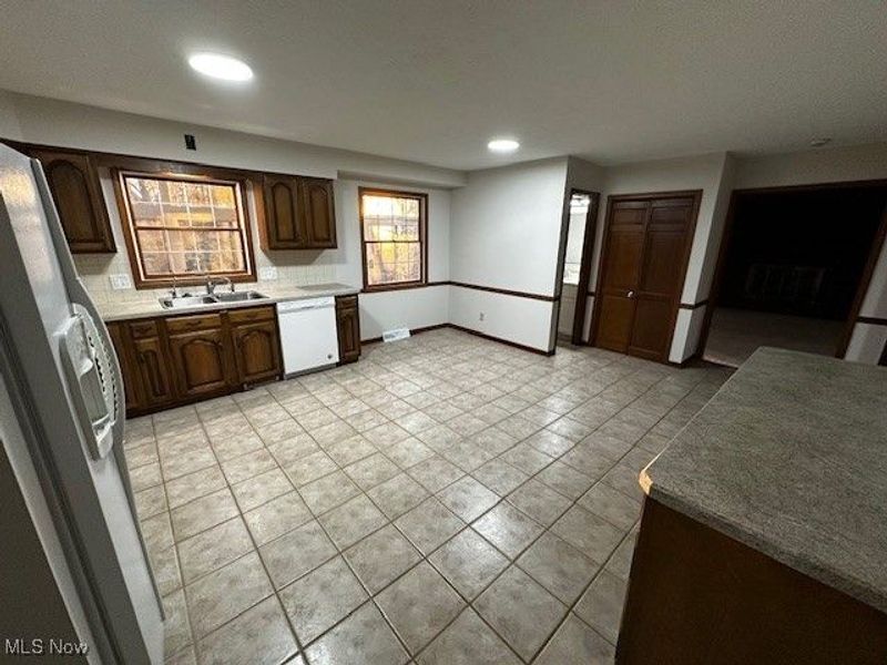 13356 Mogadore Avenue NW, Uniontown, OH 44685 Photo 11