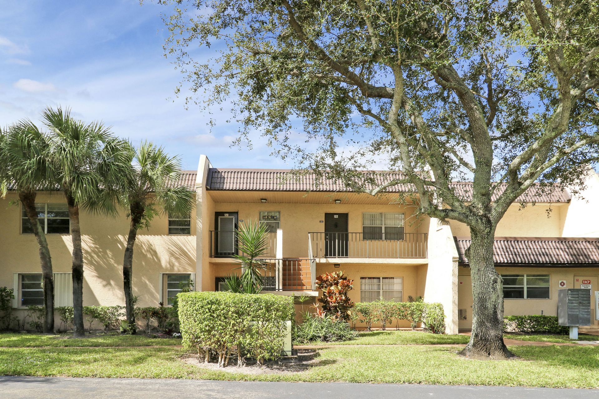 120 Lake Constance Drive, West Palm Beach, FL 33411 Photo