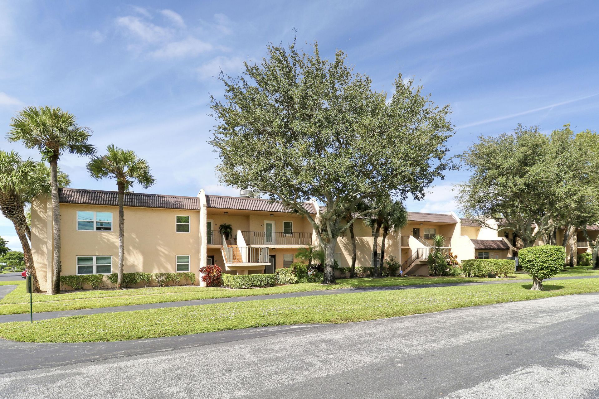 120 Lake Constance Drive, West Palm Beach, FL 33411 Photo