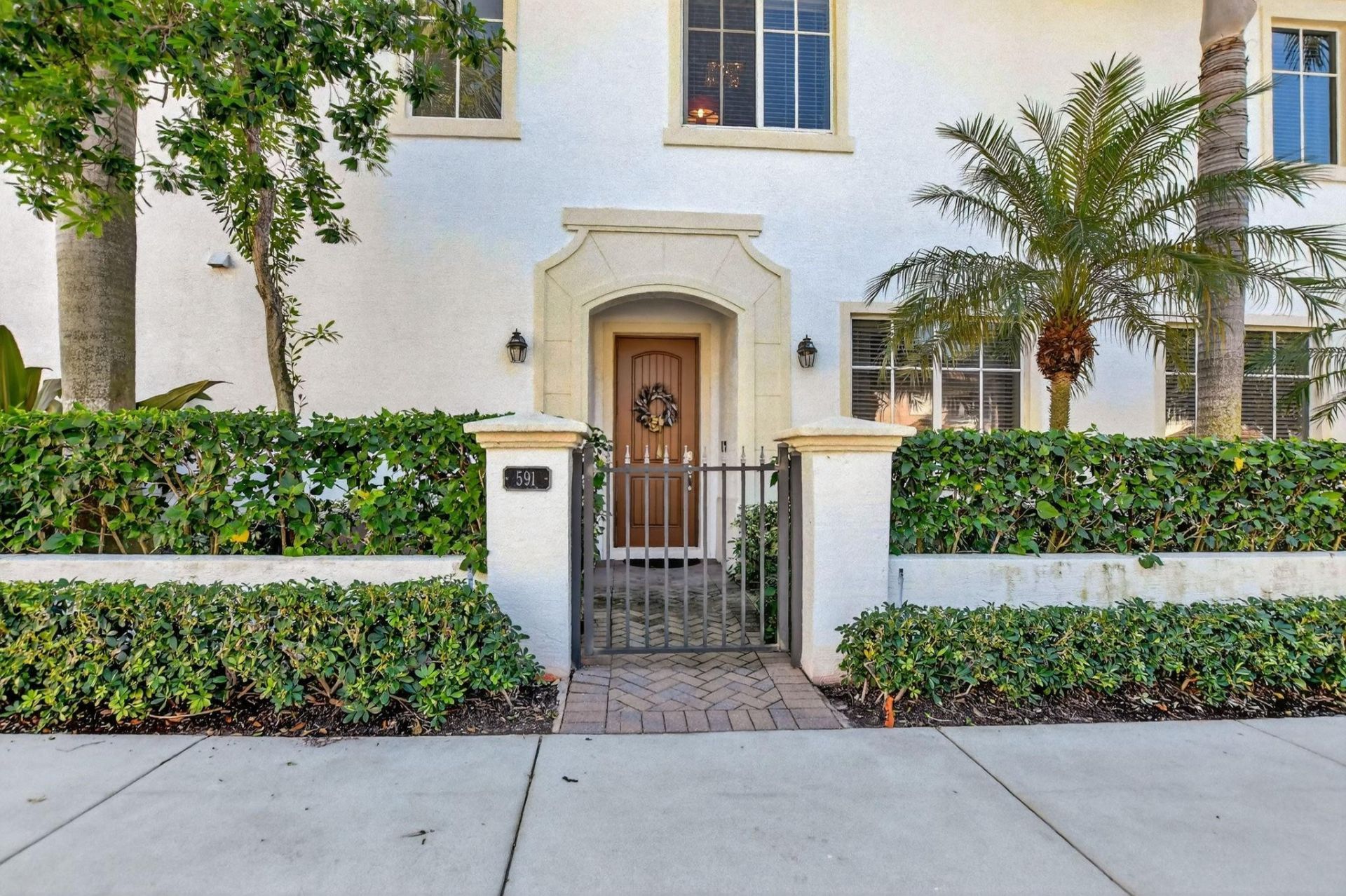 591 NW Library Commons Way, Boca Raton, FL 33432 Photo