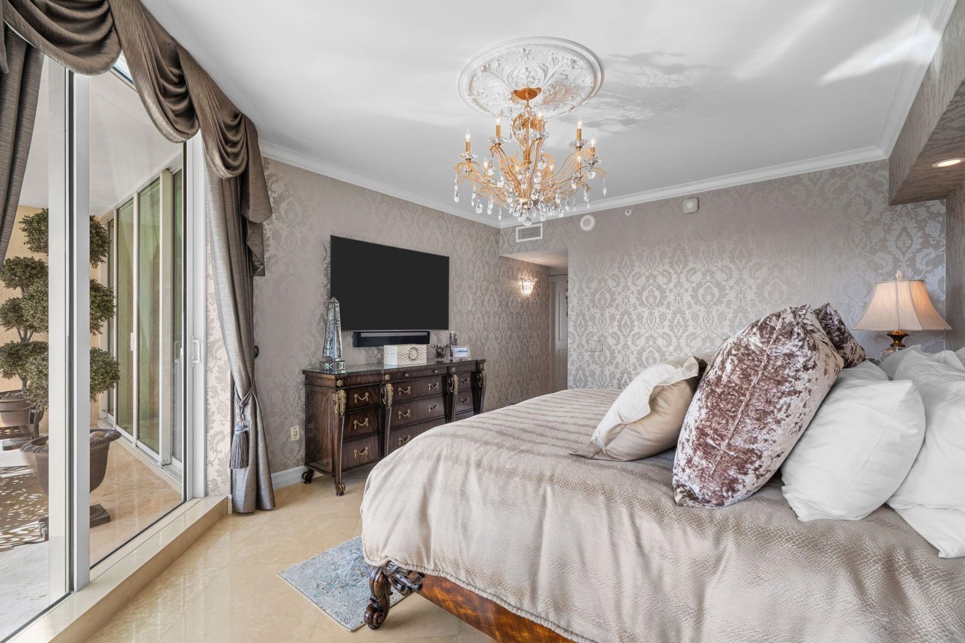 411 N New River Drive, Unit 1402, Fort Lauderdale, FL 33301 Photo