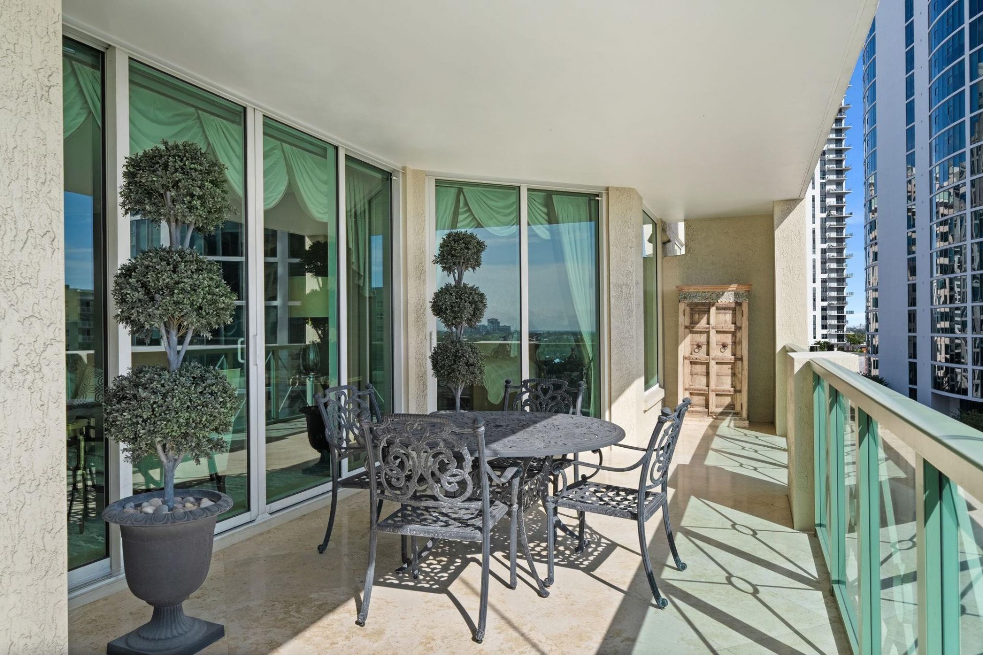 411 N New River Drive E, Unit 1402, Fort Lauderdale, FL 33301 Photo