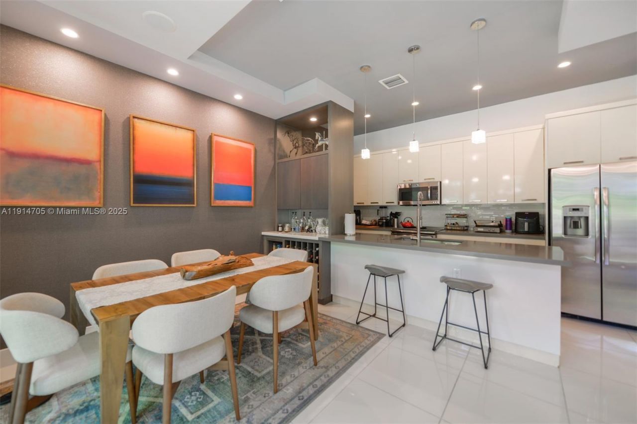 3318 Day Ave, Unit 7, Miami, FL 33133 Photo